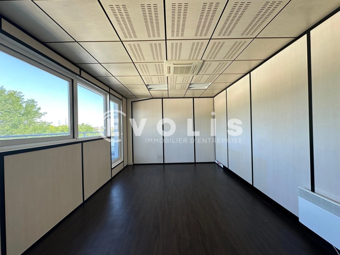 Photo 13 – location Entrepôts / activités	NANTERRE (92000)
