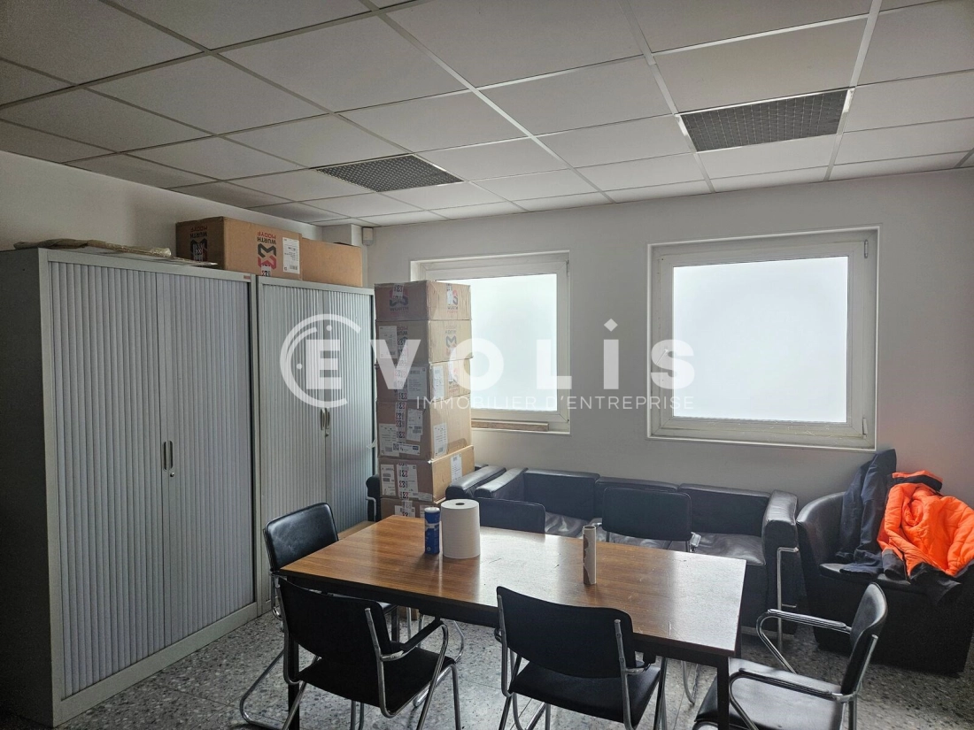 Photo 4 – location Entrepôts / activités	CHAMPLAN (91160)
