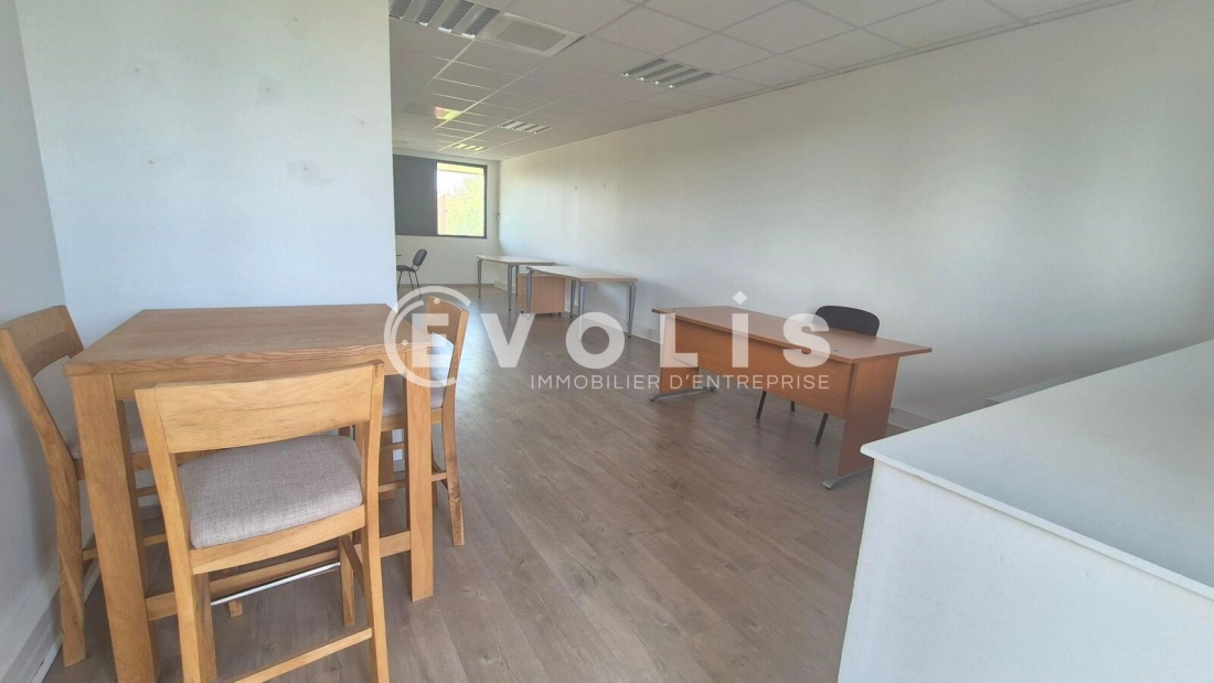 Photo 5 – vente bureaux	CHANTELOUP EN BRIE (77600)