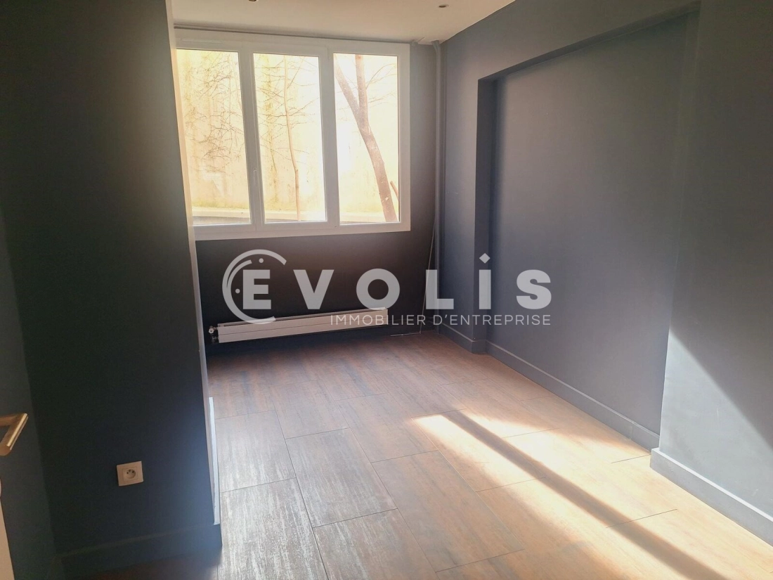 Photo 3 – vente bureaux	PARIS (75018)