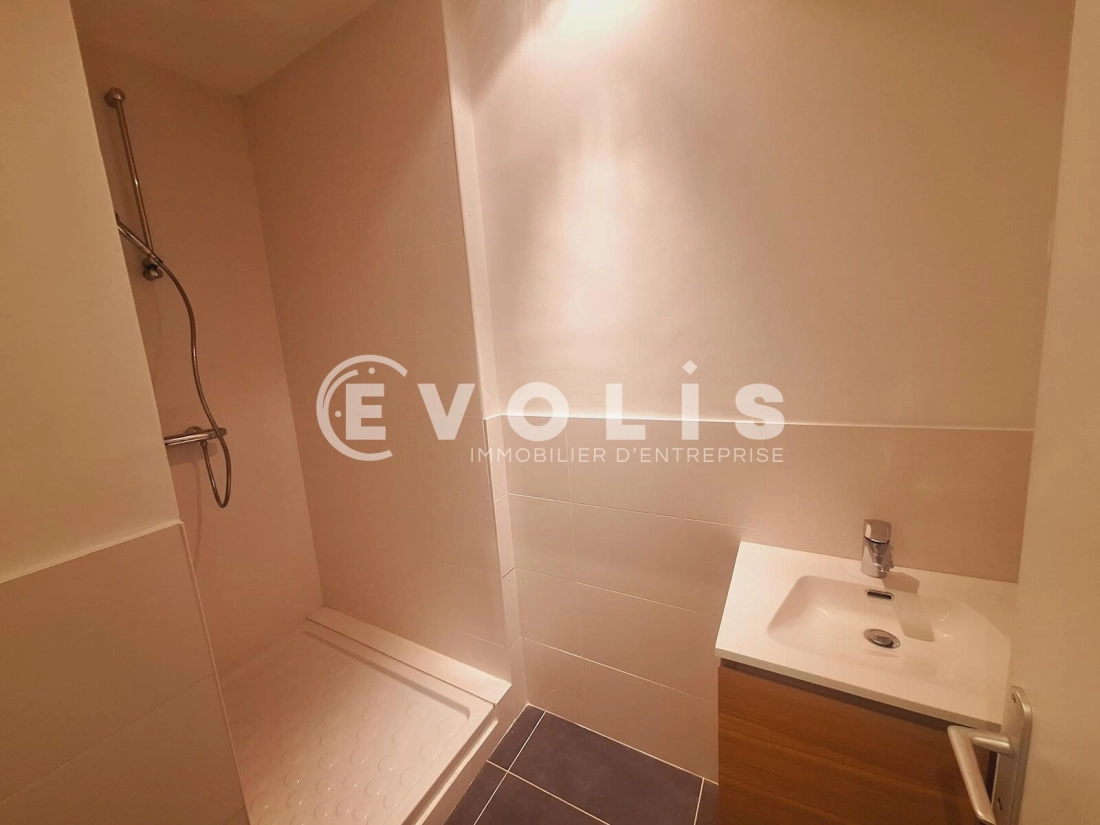 Photo 10 – vente bureaux	PARIS (75018)