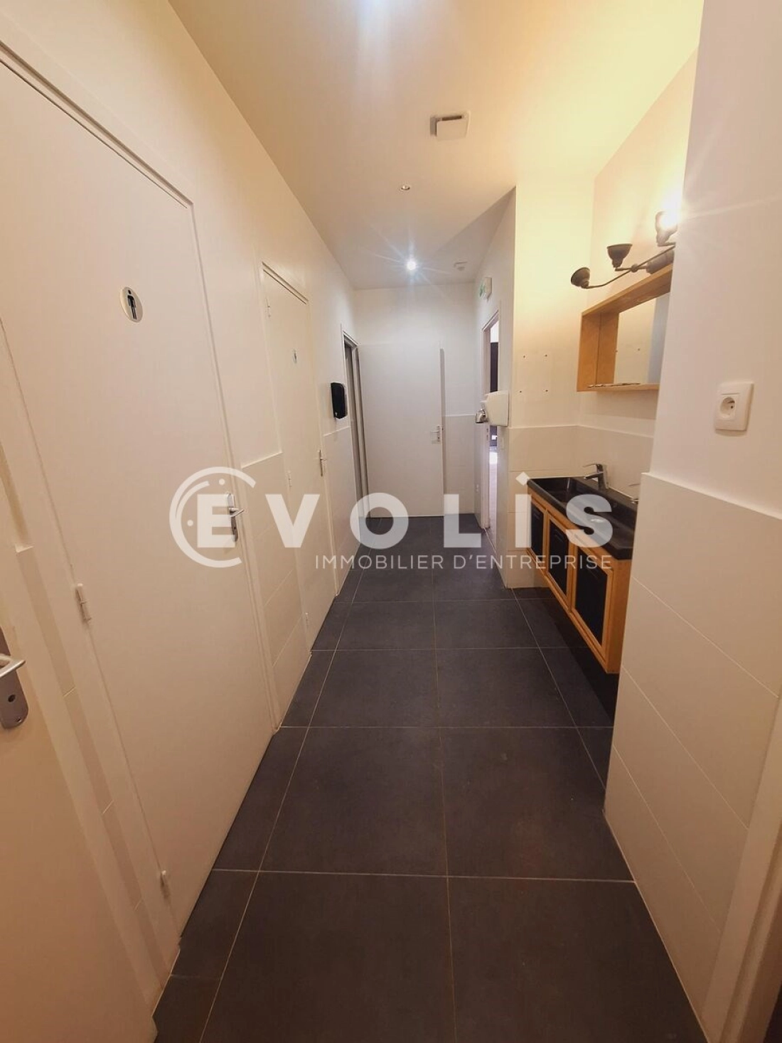Photo 11 – vente bureaux	PARIS (75018)