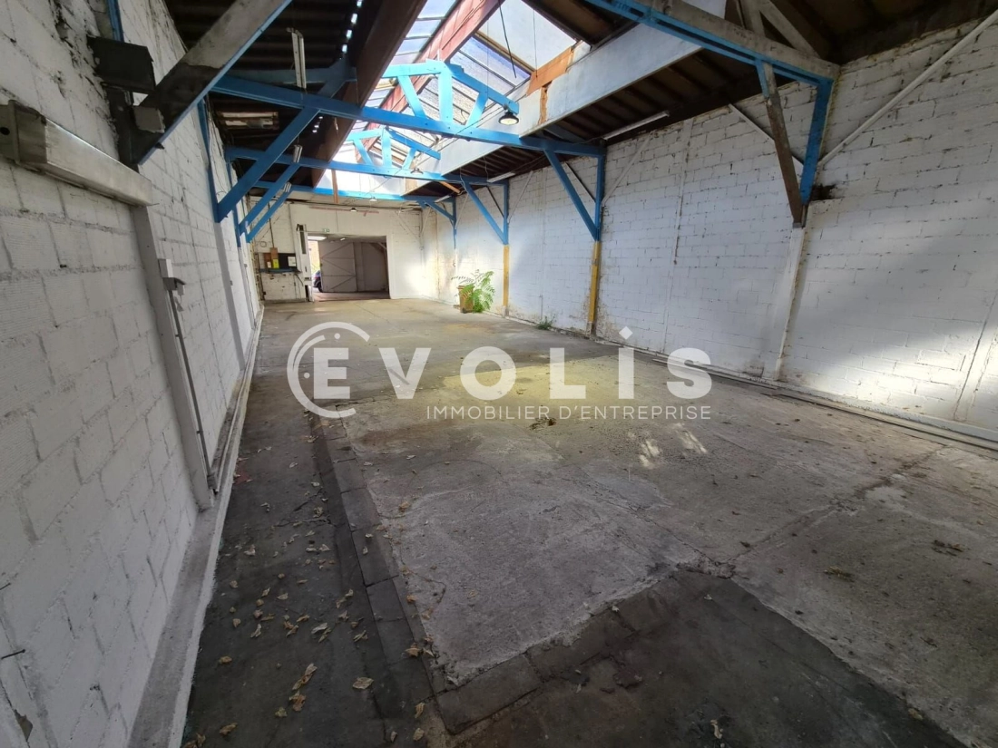 Photo 3 – location Entrepôts / activités	MONTREUIL (93100)