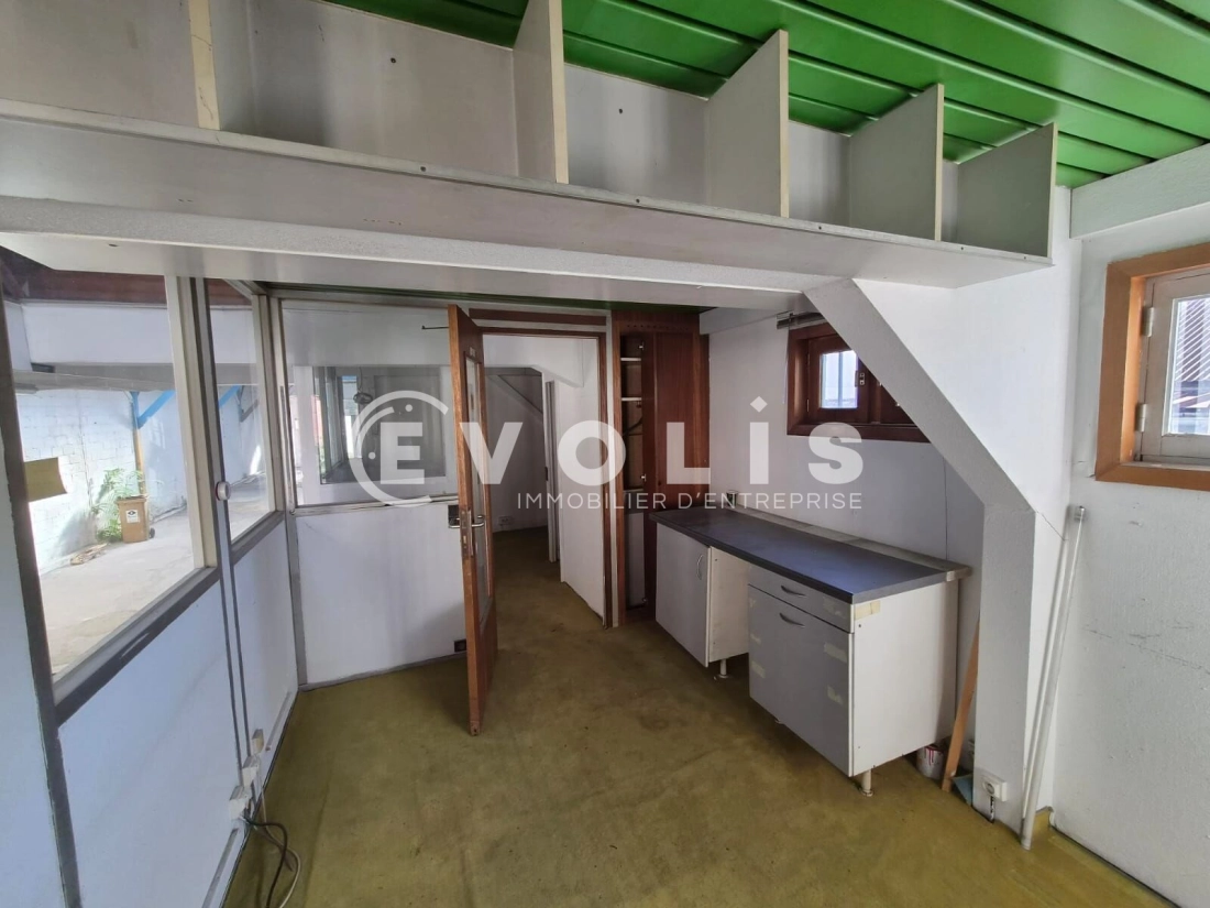 Photo 8 – location Entrepôts / activités	MONTREUIL (93100)