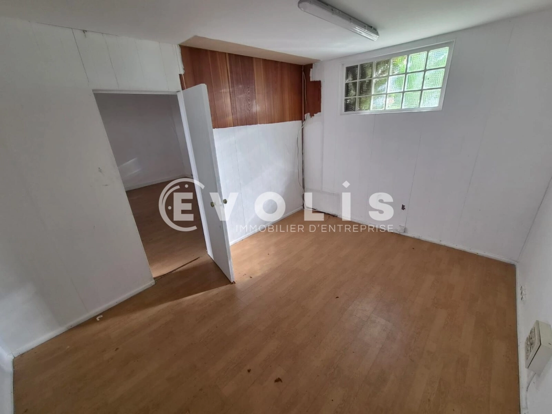 Photo 7 – location Entrepôts / activités	MONTREUIL (93100)
