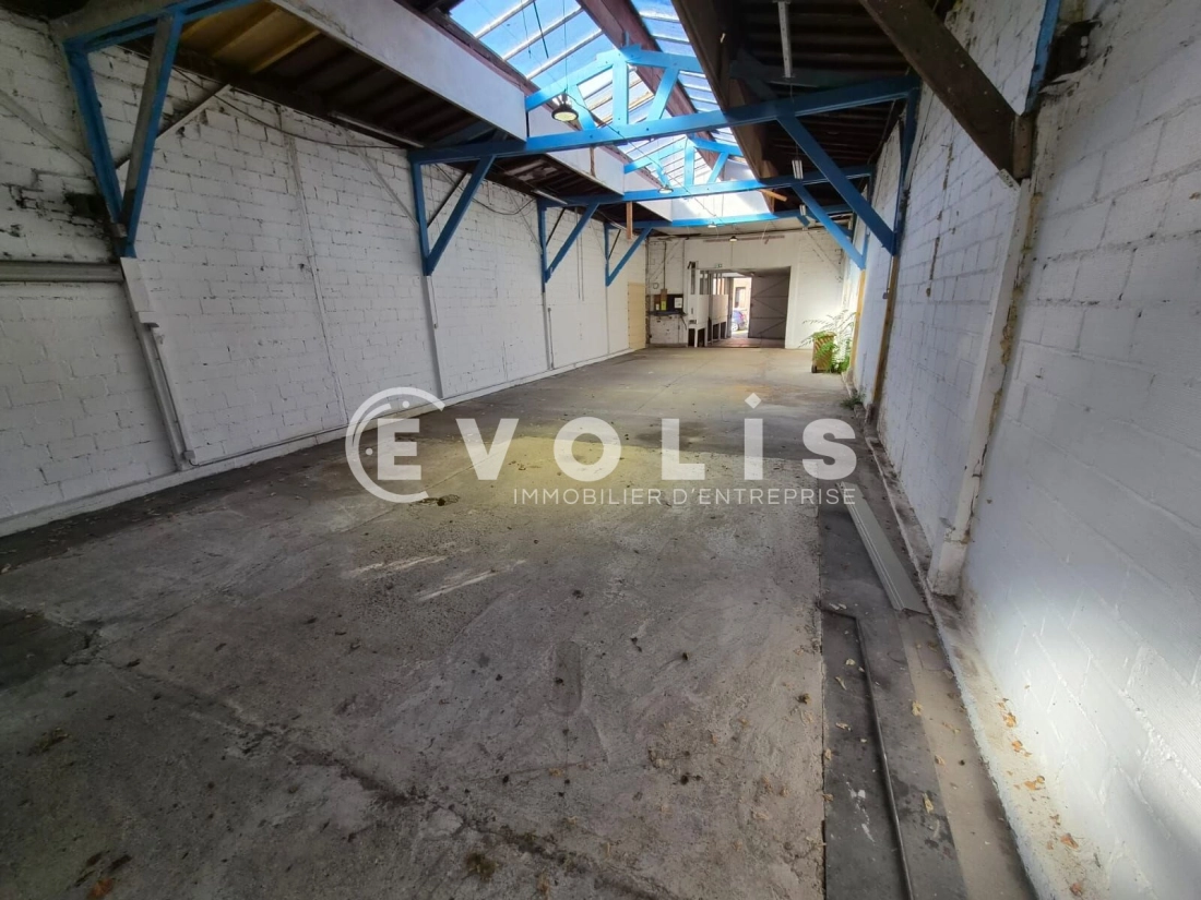 Photo 2 – location Entrepôts / activités	MONTREUIL (93100)