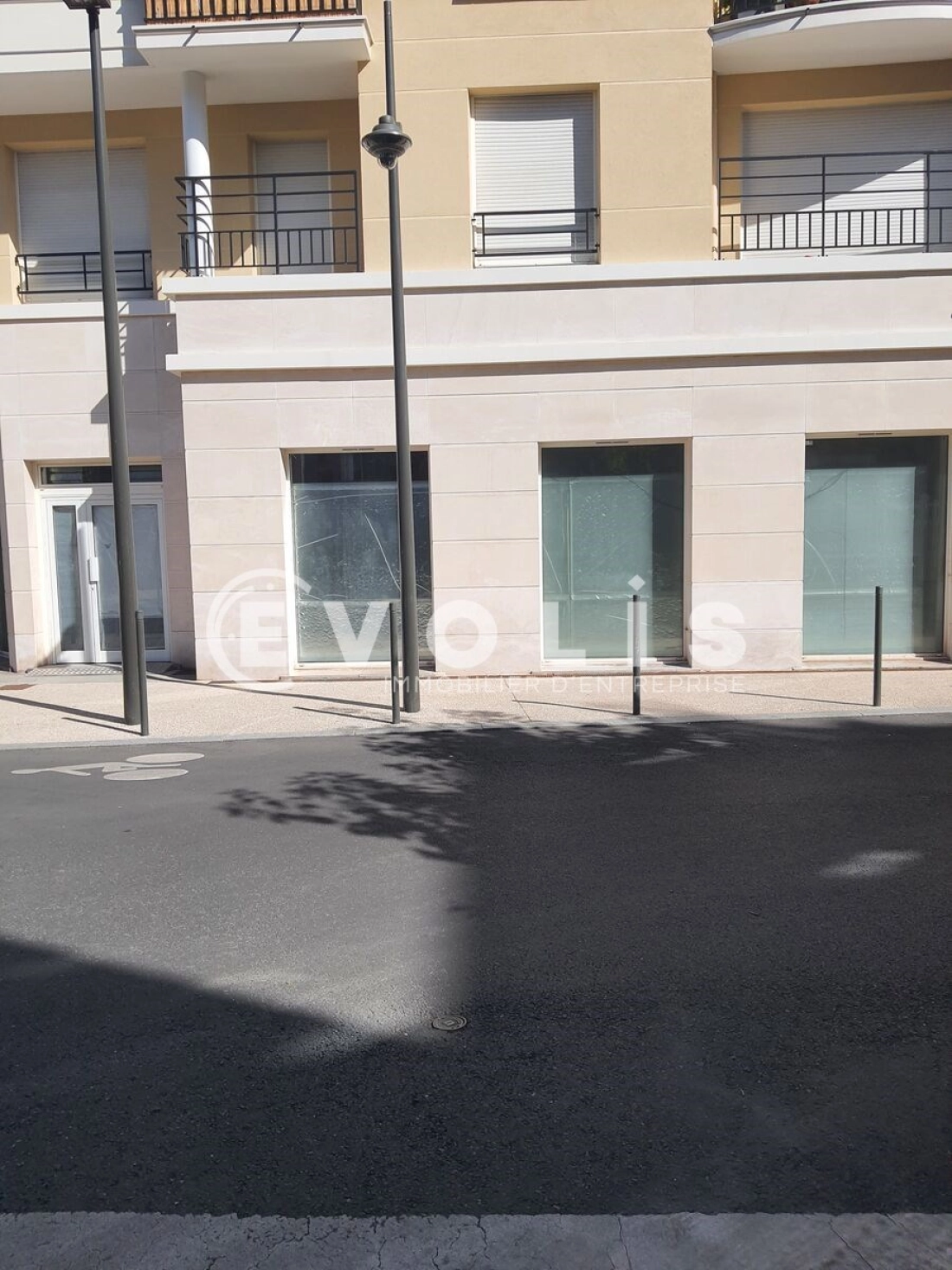 Photo 3 – location Locaux commerciaux	MONTROUGE (92120)