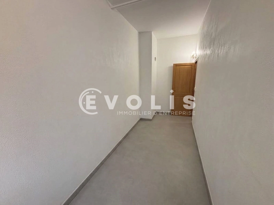 Photo 4 – location Locaux commerciaux	BURES SUR YVETTE (91440)