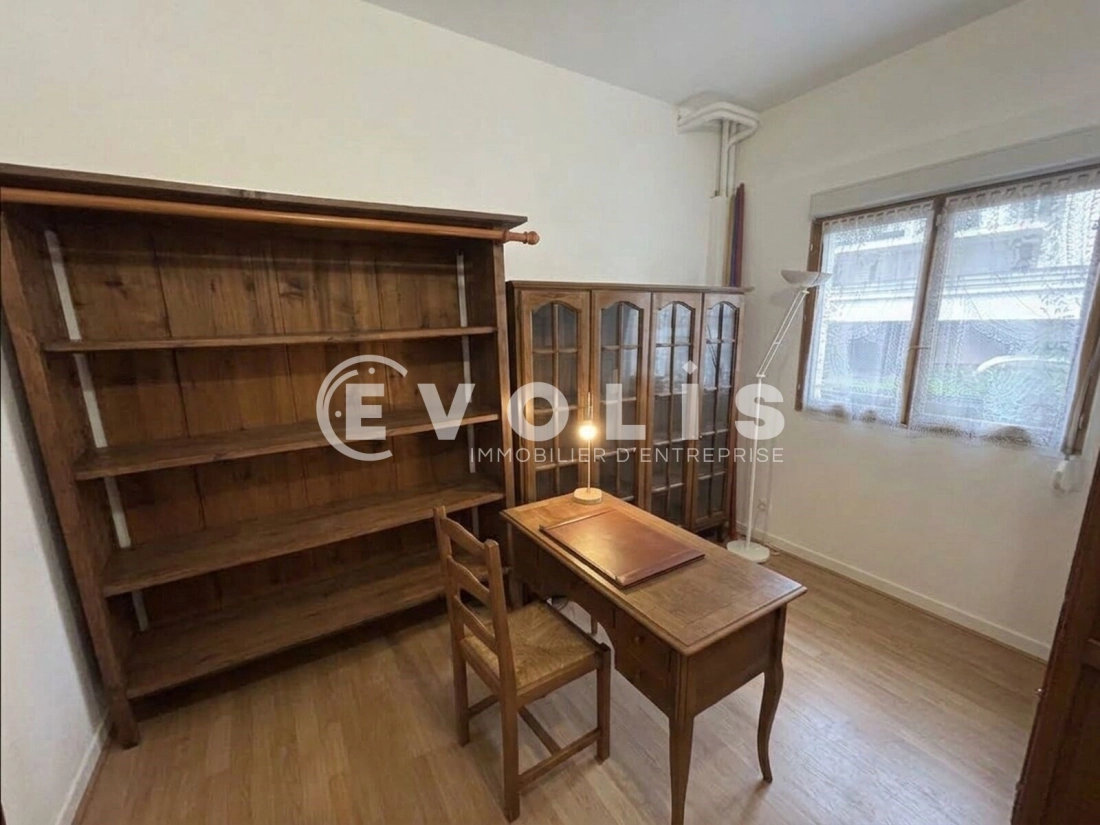 Photo 3 – location Locaux commerciaux	BURES SUR YVETTE (91440)