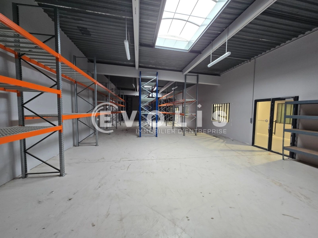 Photo 2 – vente Entrepôts / activités	EVRY COURCOURONNES (91000)