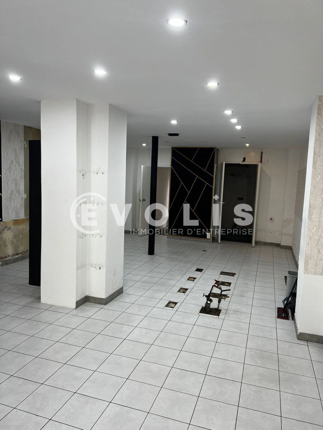 Photo 7 – location Locaux commerciaux	PARIS (75007)