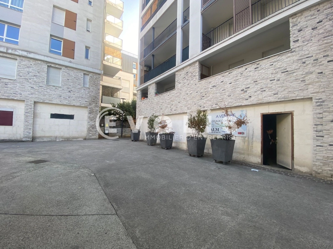 Photo 8 – location Locaux commerciaux	LIMEIL BREVANNES (94450)