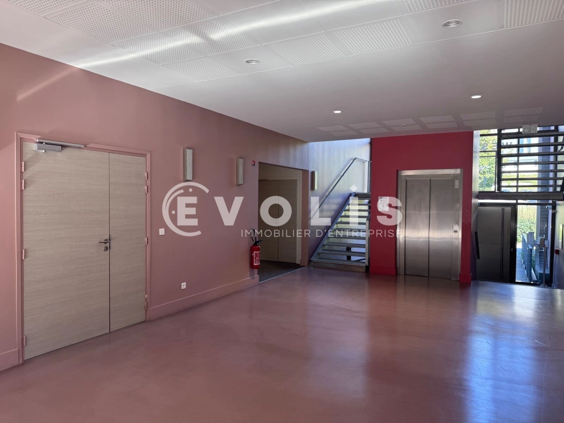 Photo 9 – location bureaux	LIMONEST (69760)