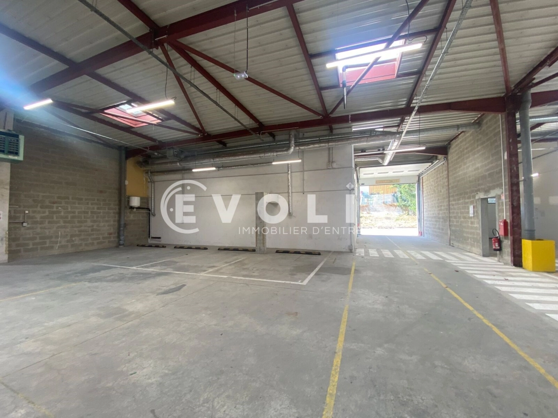 Photo 6 – location Entrepôts / activités	NEUILLY SUR MARNE (93330)