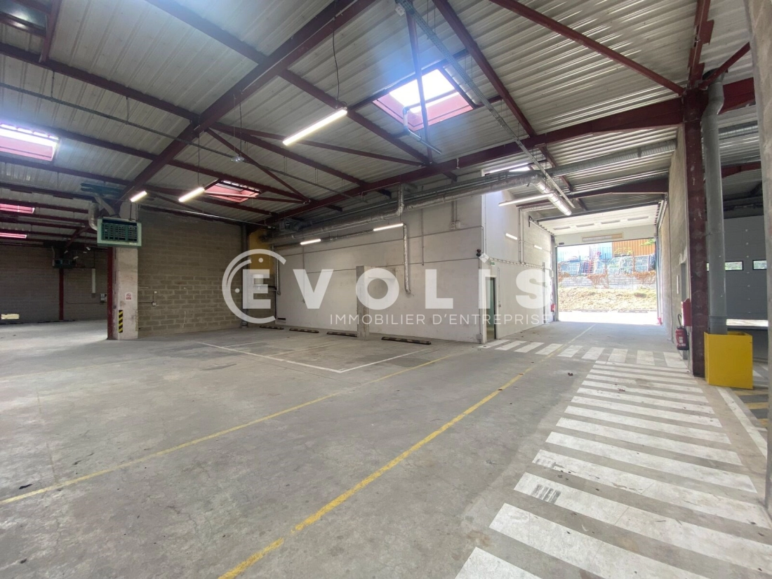 Photo 11 – location Entrepôts / activités	NEUILLY SUR MARNE (93330)