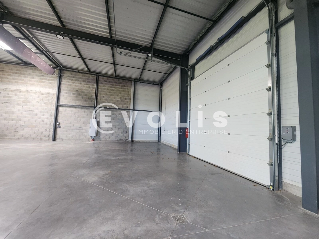 Photo 7 – vente Entrepôts / activités	GRANIEU (38490)