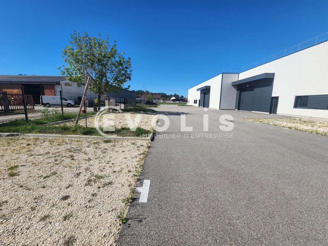 Photo 14 – vente Entrepôts / activités	GRANIEU (38490)