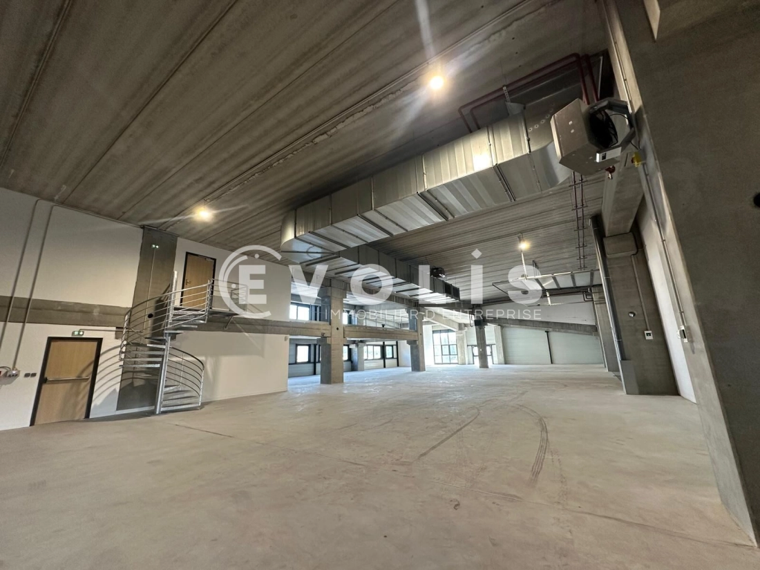 Photo 1 – location Entrepôts / activités	COLOMBES (92700)