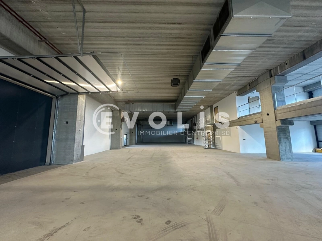Photo 2 – location Entrepôts / activités	COLOMBES (92700)