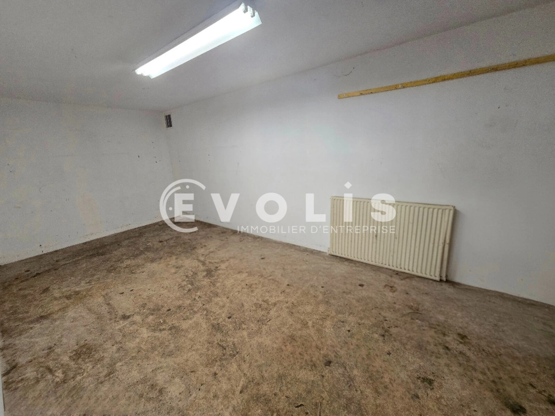 Photo 8 – location Entrepôts / activités	VILLEBON SUR YVETTE (91140)