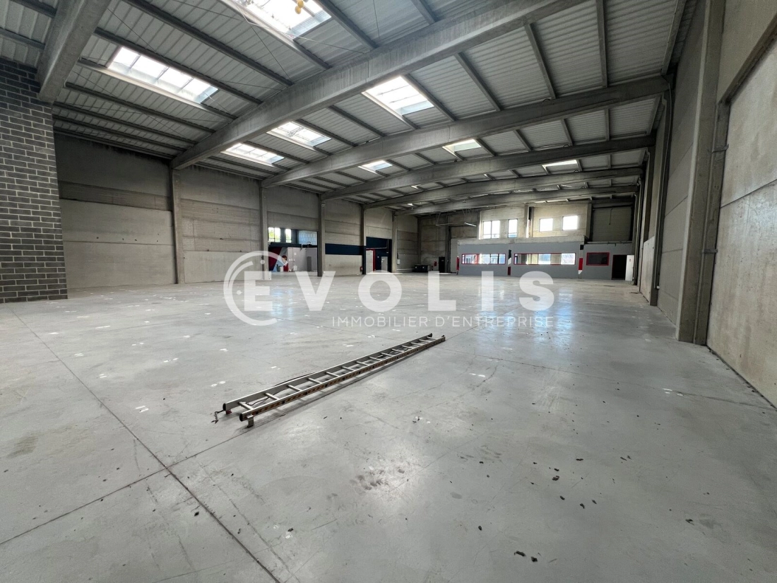 Photo 2 – location Entrepôts / activités	HALLENNES LEZ HAUBOURDIN (59320)