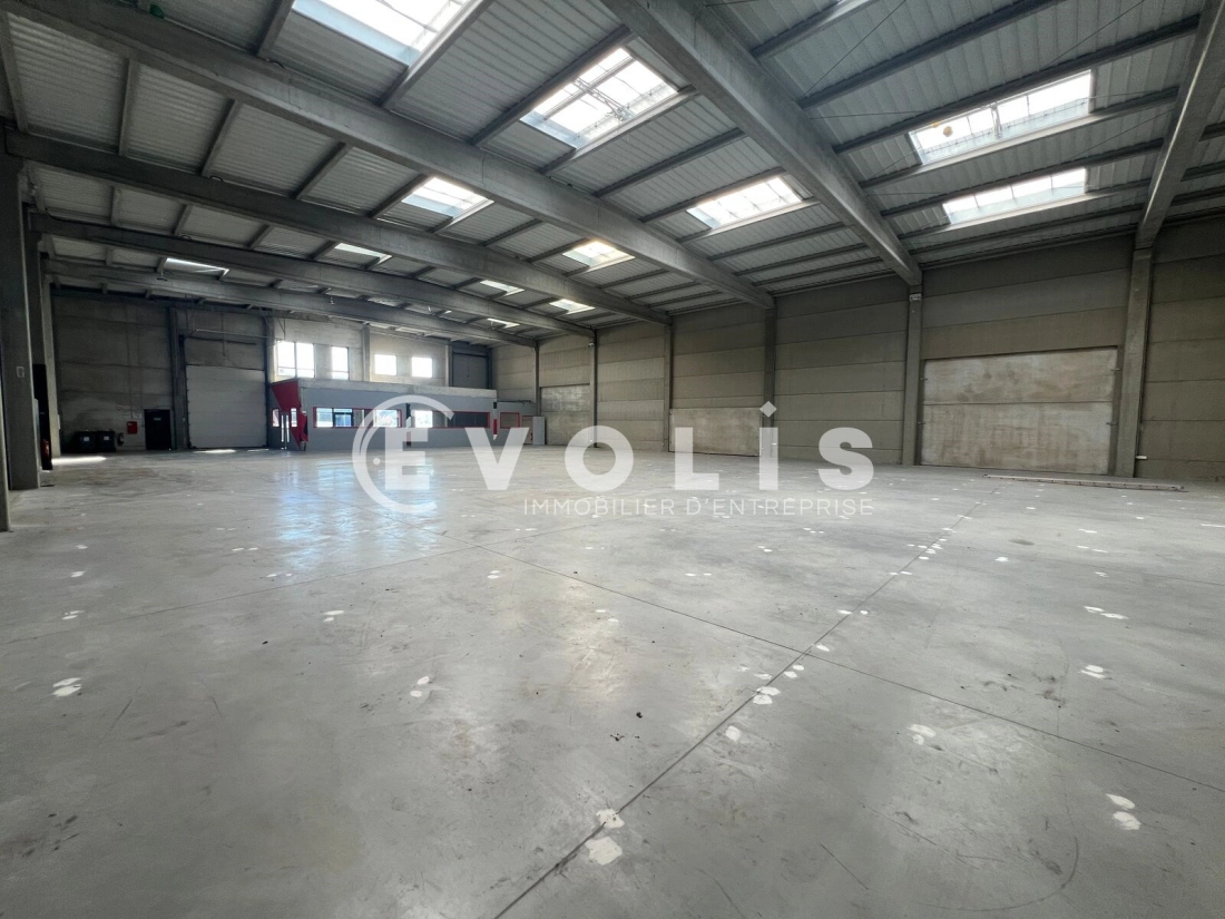 Photo 1 – location Entrepôts / activités	HALLENNES LEZ HAUBOURDIN (59320)