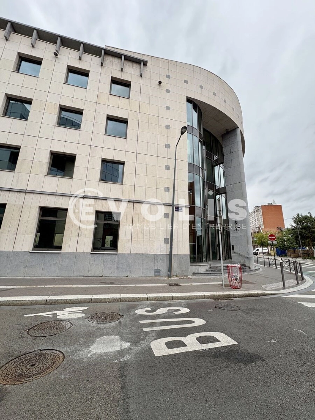Photo 1 – location bureaux	LILLE (59000)