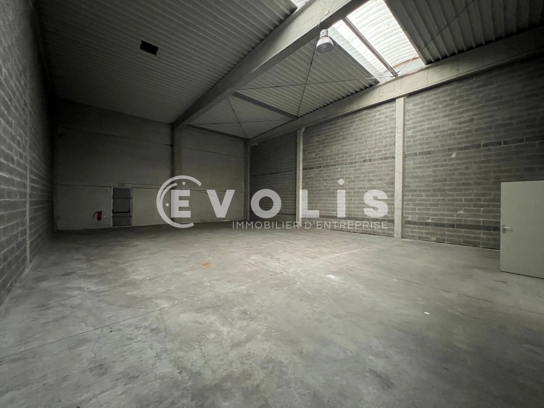 Photo 2 – location Entrepôts / activités	BONDUES (59910)