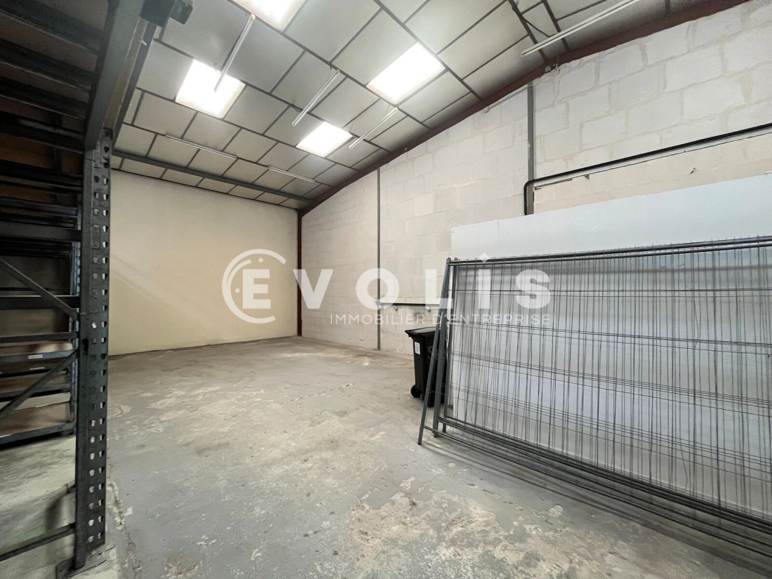 Photo 4 – location Entrepôts / activités	PESSAC (33600)