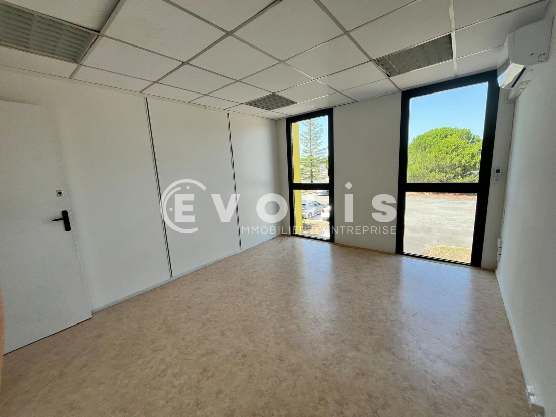 Photo 9 – location Entrepôts / activités	PESSAC (33600)