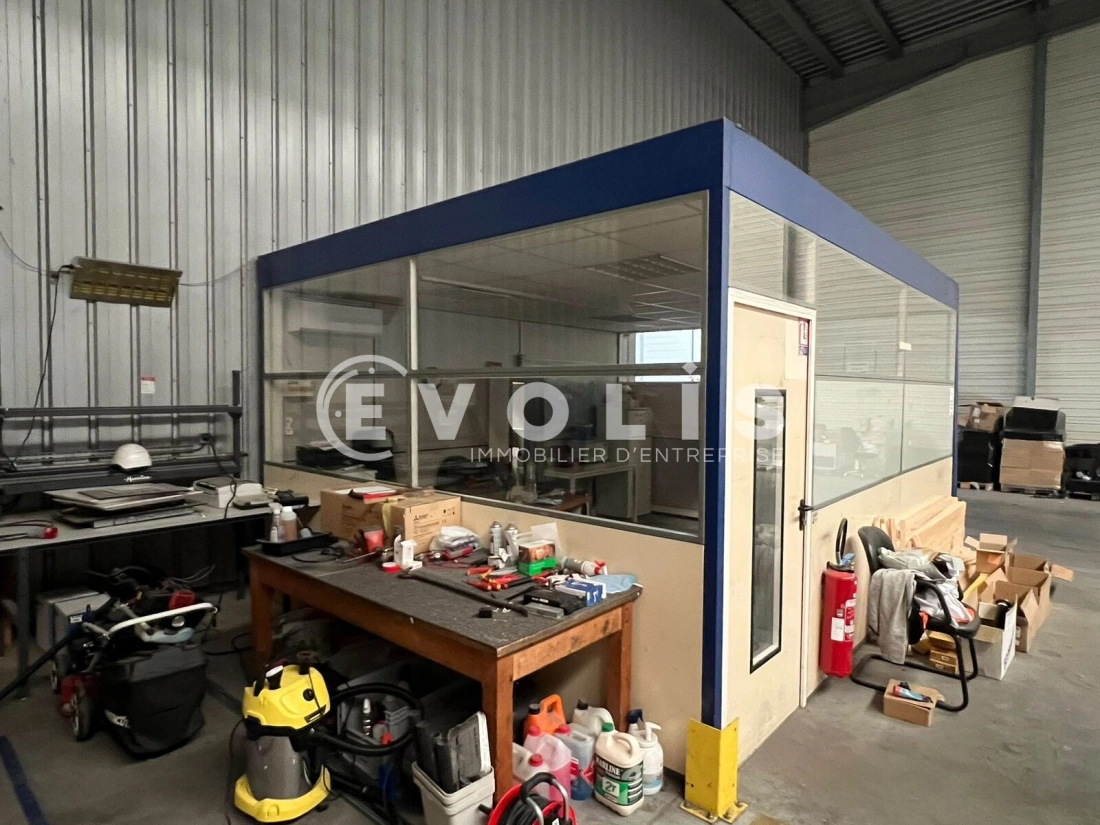 Photo 9 – vente Entrepôts / activités	CHAPONOST (69630)
