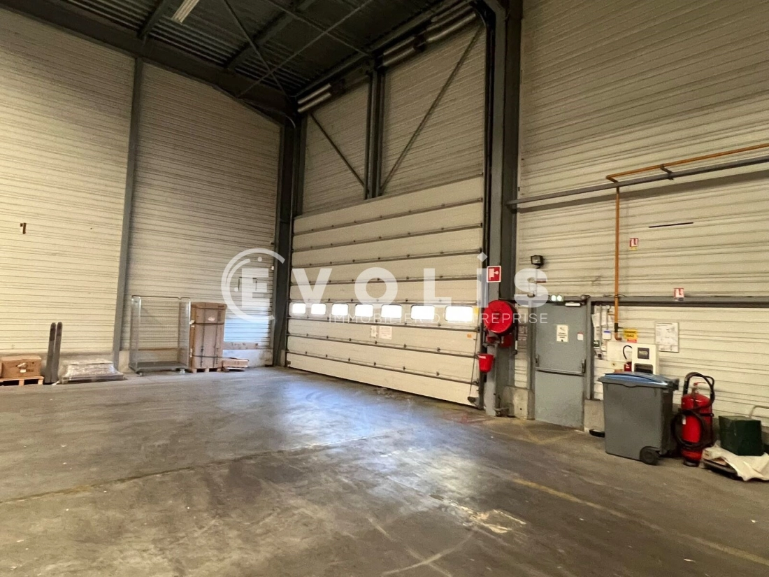 Photo 10 – vente Entrepôts / activités	CHAPONOST (69630)