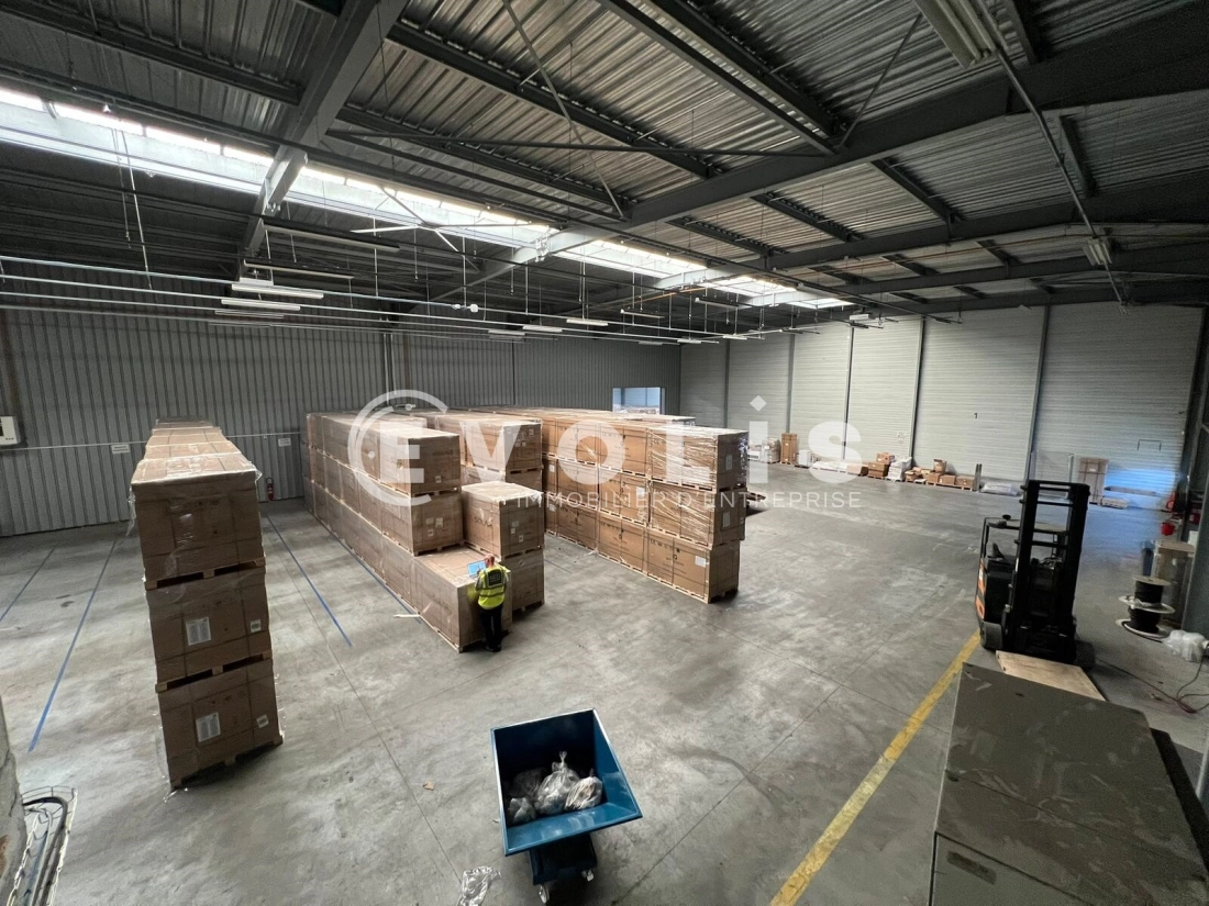 Photo 8 – vente Entrepôts / activités	CHAPONOST (69630)