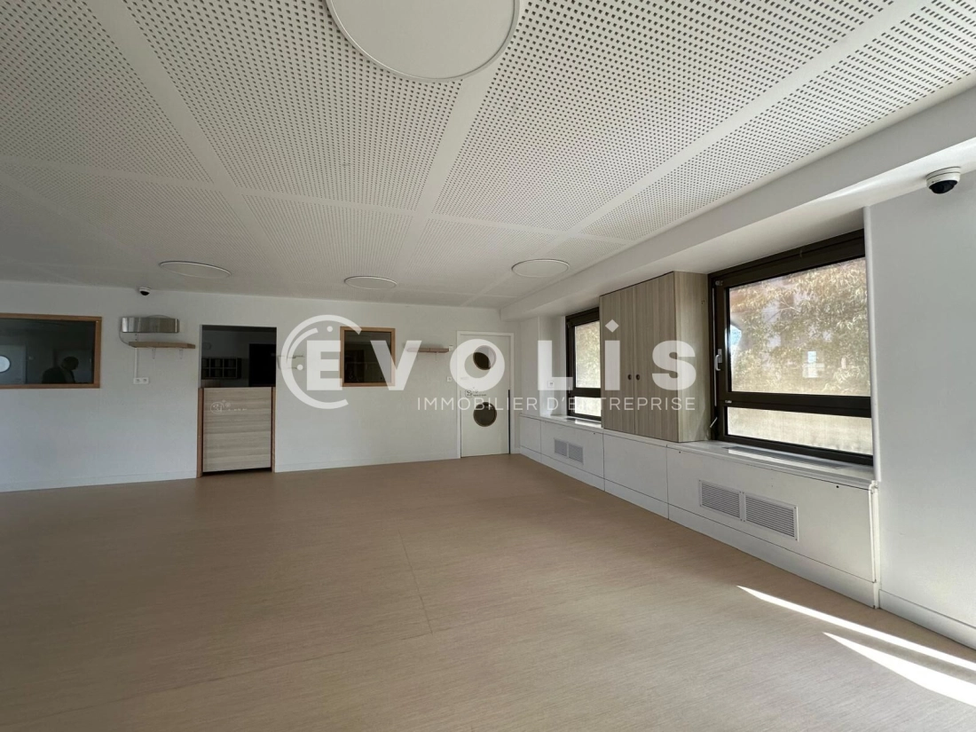 Photo 14 – vente bureaux	LA GARENNE COLOMBES (92250)