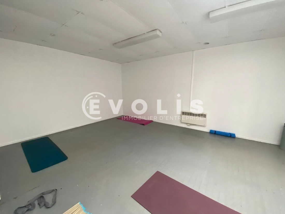 Photo 2 – location Entrepôts / activités	FONTENAY SOUS BOIS (94120)