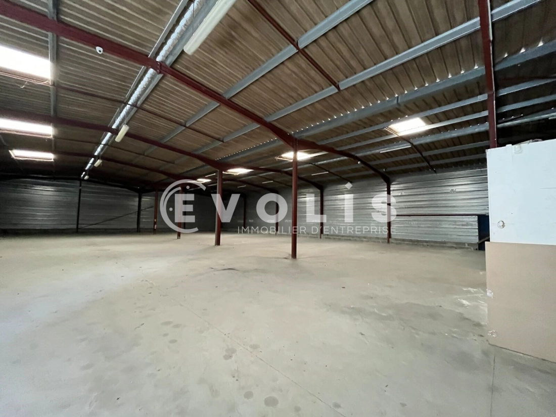 Photo 2 – location Entrepôts / activités	CARBON BLANC (33560)