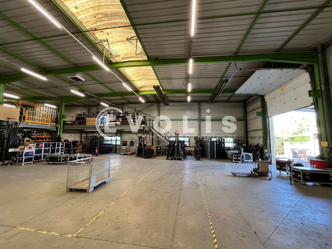 Photo 6 – location Entrepôts / activités	CHASSIEU (69680)