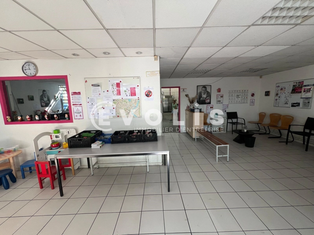 Photo 4 – location Entrepôts / activités	BORDEAUX (33300)