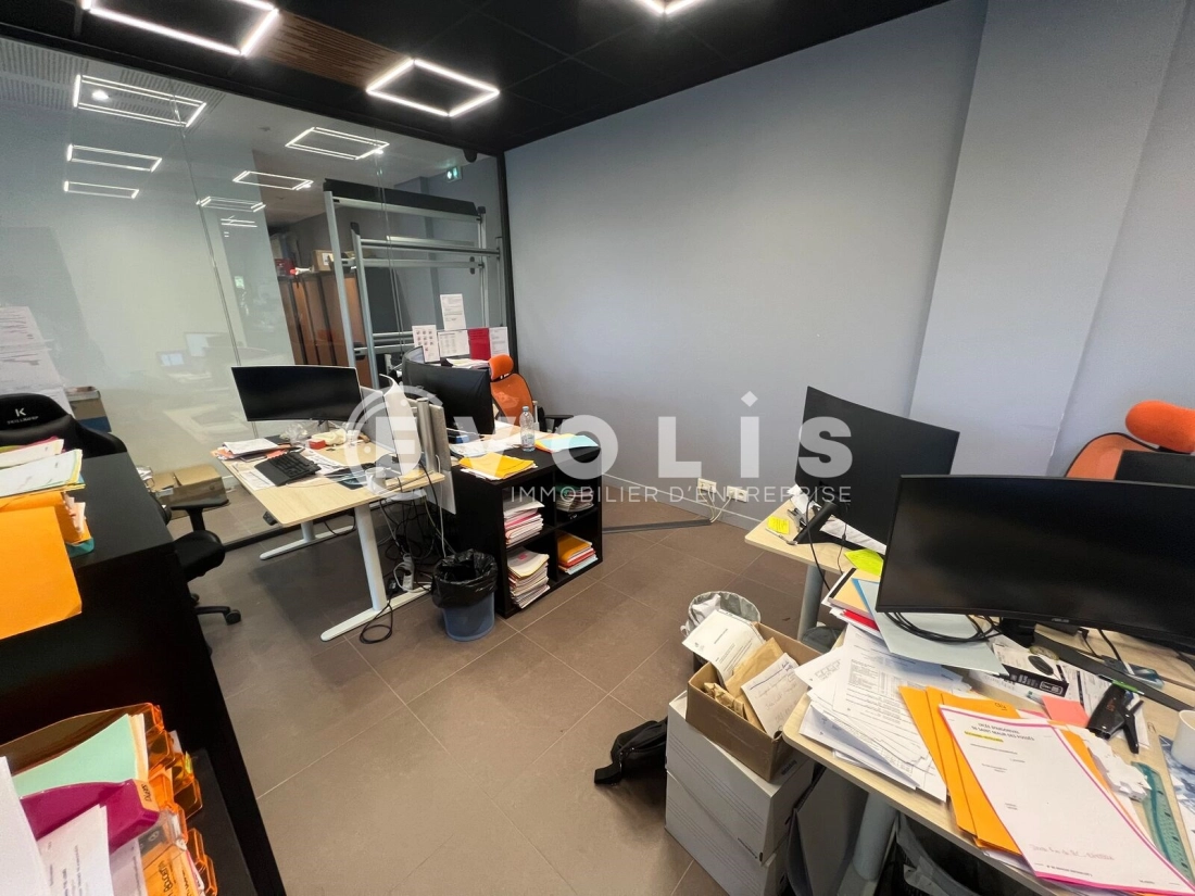 Photo 1 – vente Entrepôts / activités	LOGNES (77185)