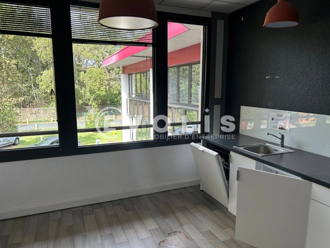 Photo 2 – location bureaux	MERIGNAC (33700)