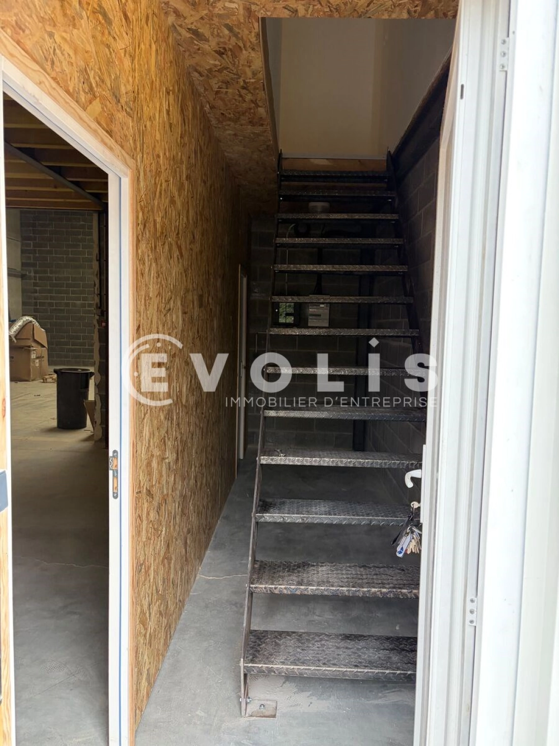 Photo 6 – location Entrepôts / activités	BONDUES (59910)