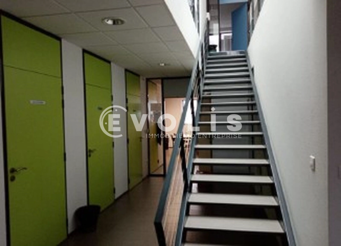 Photo 7 – location Entrepôts / activités	HALLENNES LEZ HAUBOURDIN (59320)