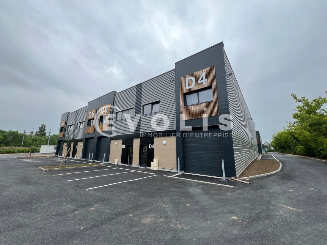 Photo 7 – location Entrepôts / activités	SAINGHIN EN MELANTOIS (59262)