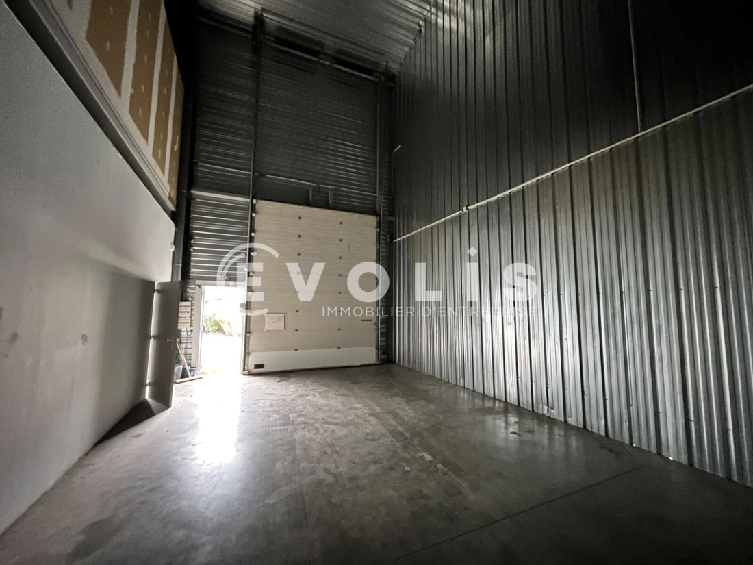 Photo 7 – location Entrepôts / activités	VILLENAVE D'ORNON (33140)