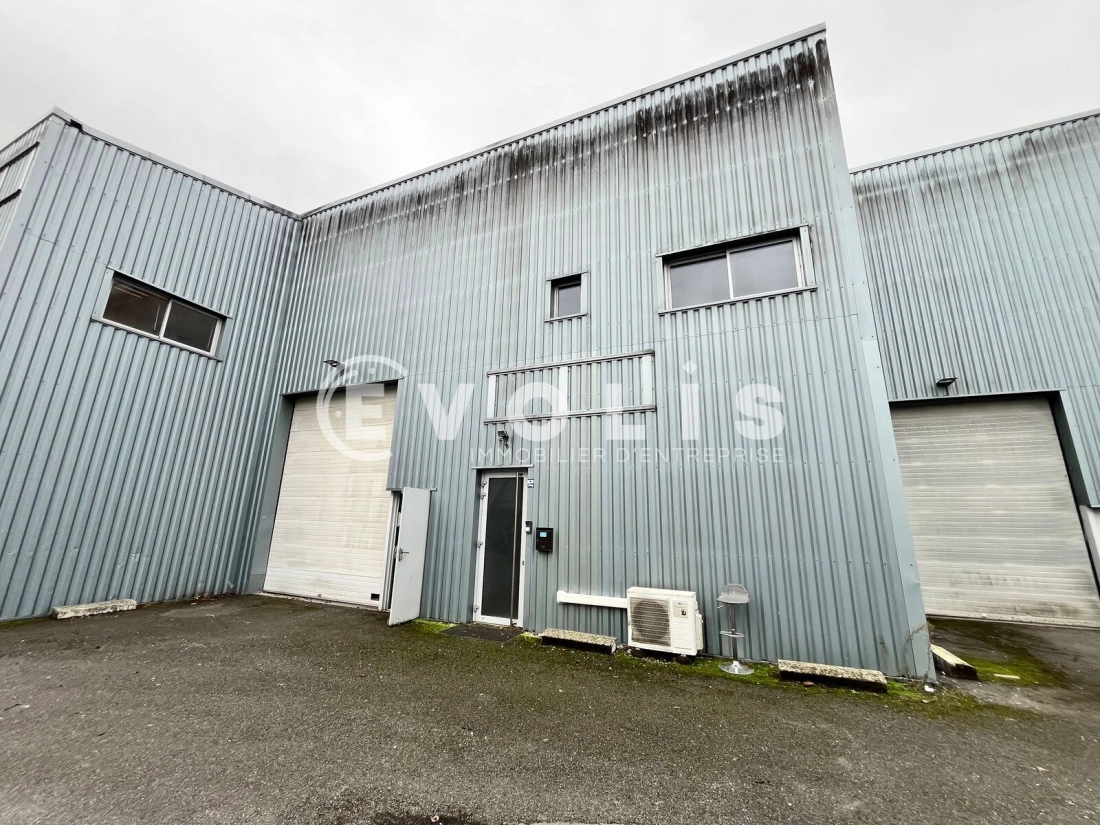 Photo 13 – location Entrepôts / activités	VILLENAVE D'ORNON (33140)