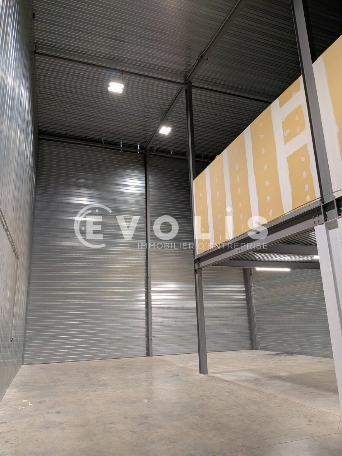 Photo 2 – location Entrepôts / activités	VILLENAVE D'ORNON (33140)