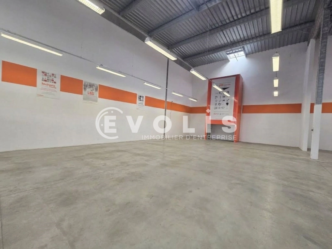 Photo 5 – location Entrepôts / activités	MONTLHERY (91310)