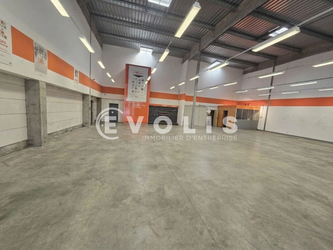 Photo 2 – location Entrepôts / activités	MONTLHERY (91310)