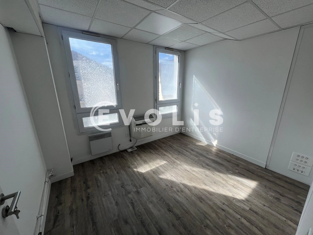 Photo 3 – vente bureaux	BUSSY SAINT GEORGES (77600)