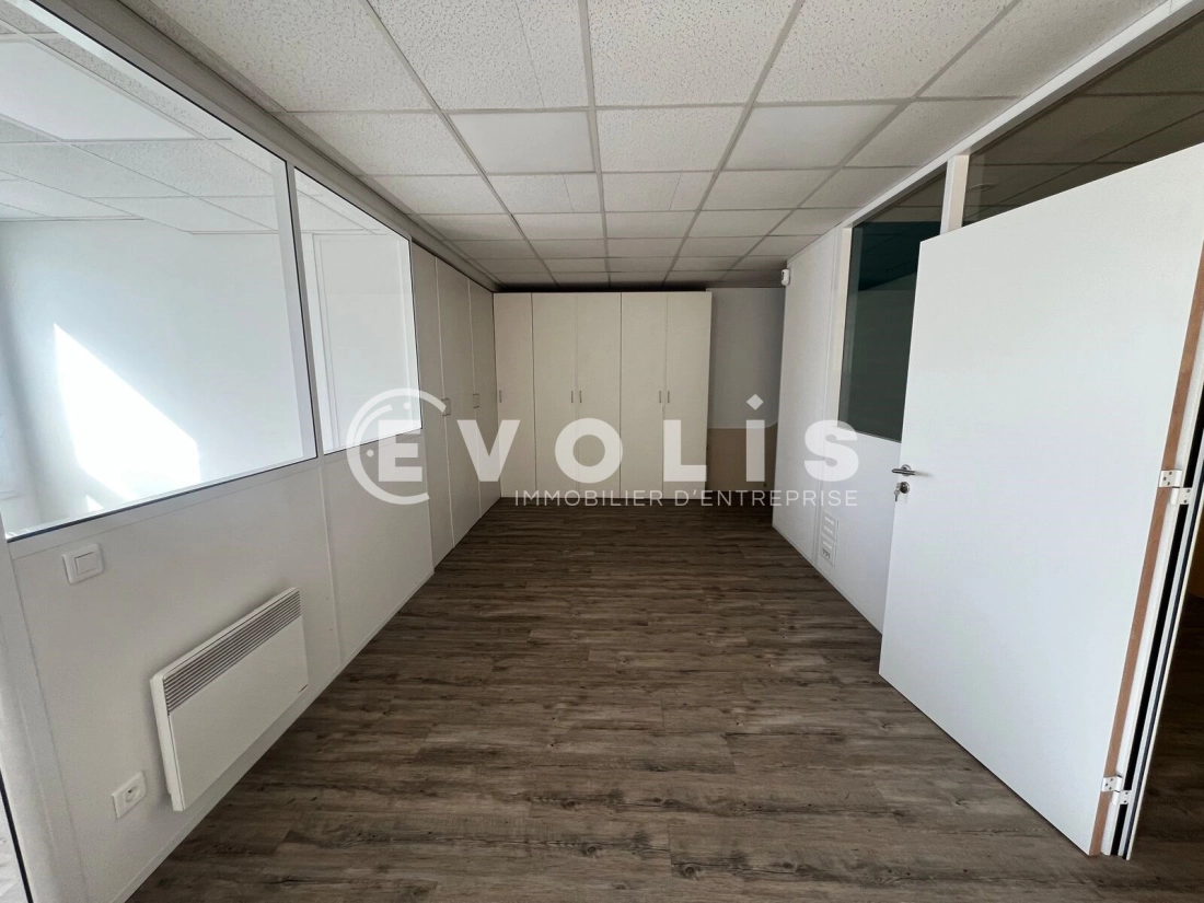 Photo 1 – vente bureaux	BUSSY SAINT GEORGES (77600)